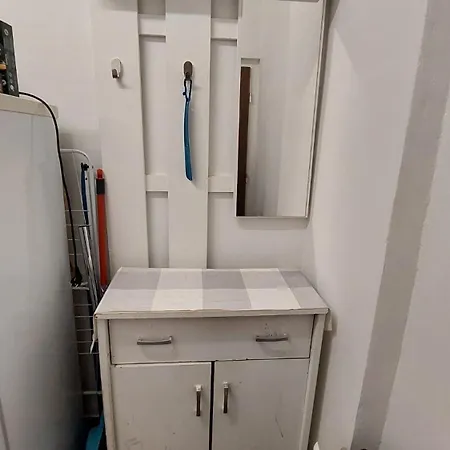 דירה In Location On Center *